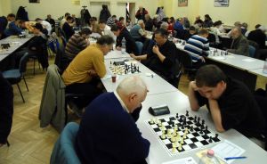 I'm in the background second board from the front, Cserba,A(2132)-Yip(2007)